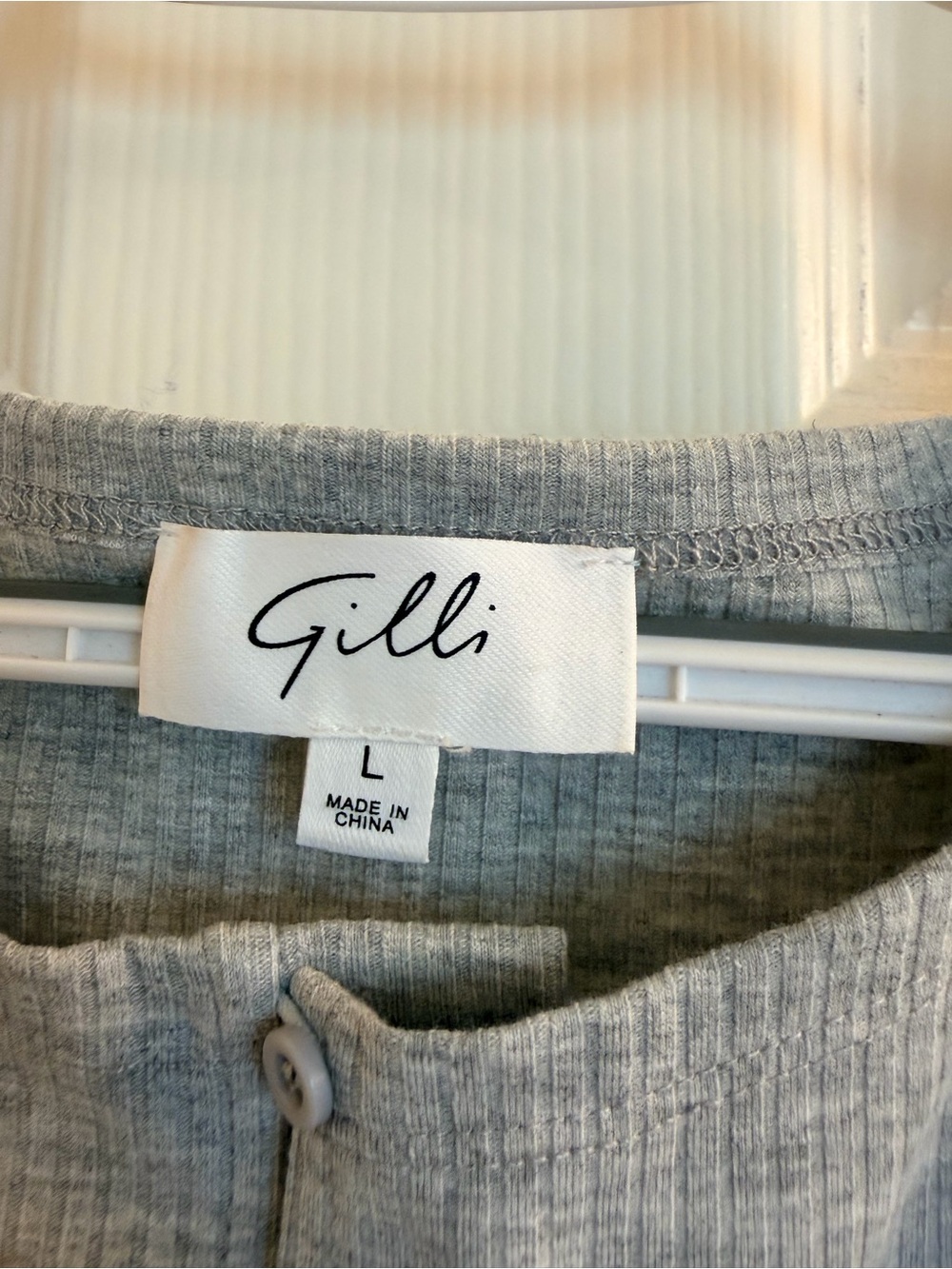 Gilli Light Gray Ribbed Button-Front Tank - Picture 3 of 3